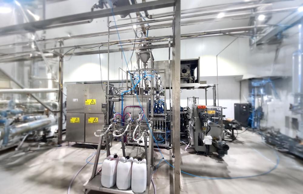 PCM additive Station on site